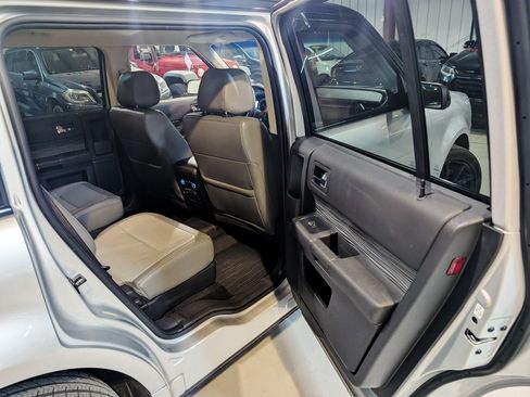 Used 2018 Ford Flex SEL w/ Equipment Group 202A FWD image 27