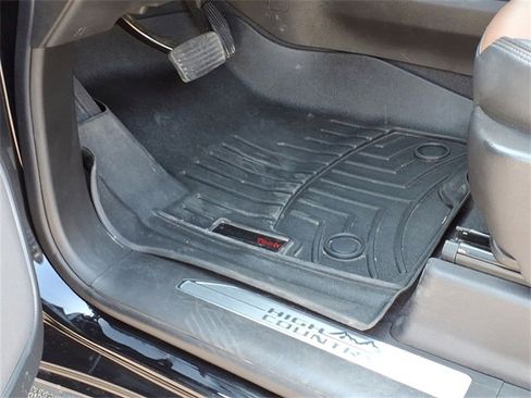 Certified 2024 Chevrolet Silverado 3500 High Country w/ High Country Premium Package image 36