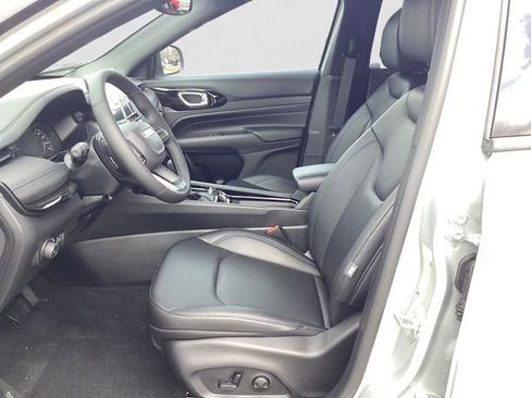 New 2026 Jeep Compass Limited image 10