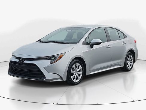 Used 2024 Toyota Corolla LE image 10