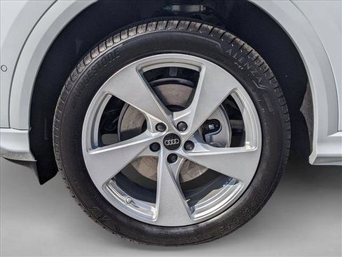 New 2025 Audi Q5 Premium Plus image 9
