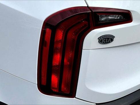 Used 2022 Kia Telluride S image 20