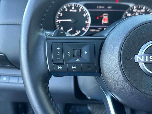 Used 2024 Nissan Pathfinder SV image 22