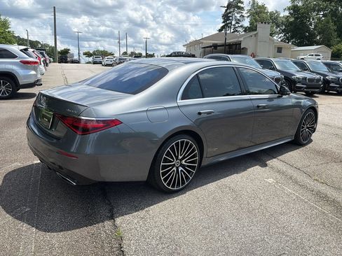 Used 2022 Mercedes-Benz S 580 4MATIC Sedan w/ AMG Line Package image 7