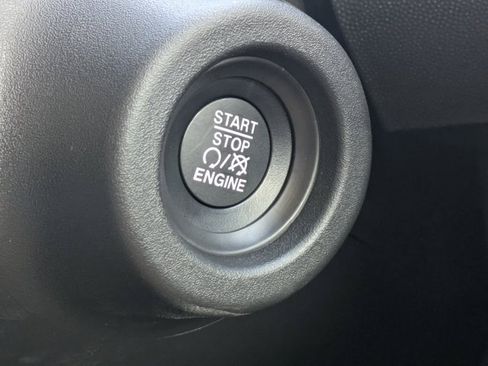 New 2026 RAM ProMaster 2500 w/ Quick Order Package 22G SLT image 24