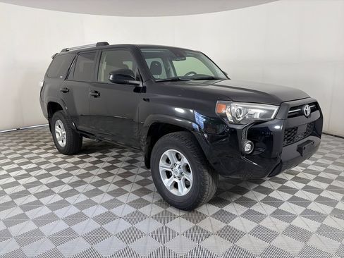 Used 2022 Toyota 4Runner SR5 AWD/4WD image 1