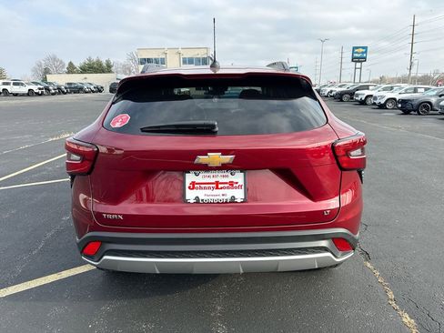 Certified 2025 Chevrolet Trax LT image 22