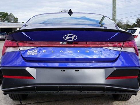 New 2026 Hyundai Elantra SEL Sport image 6
