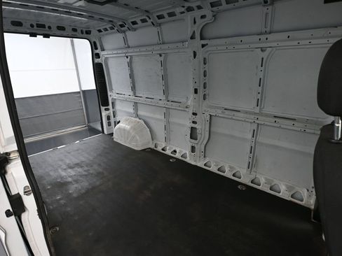 Used 2023 RAM ProMaster 2500 FWD image 33