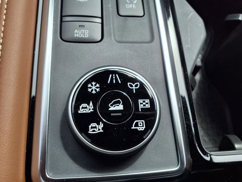 New 2026 Nissan Pathfinder Platinum AWD/4WD image 51