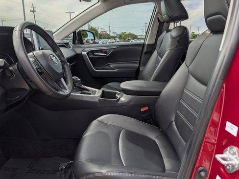 Used 2024 Toyota RAV4 XLE Premium image 26