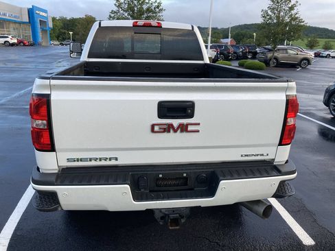 Used 2019 GMC Sierra 2500 Denali w/ Duramax Plus Package AWD/4WD image 6