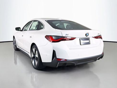 New 2026 BMW i4 eDrive40 w/ Parking Assistance Package RWD image 5