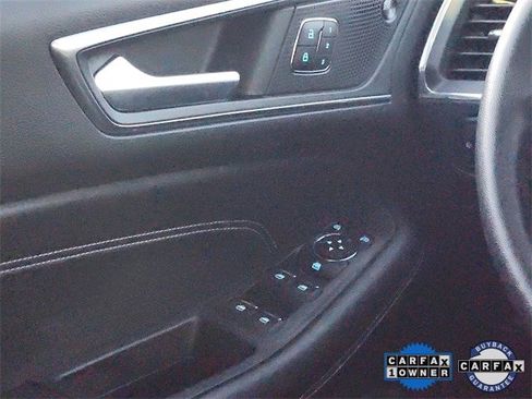 Certified 2022 Ford Edge Titanium image 11