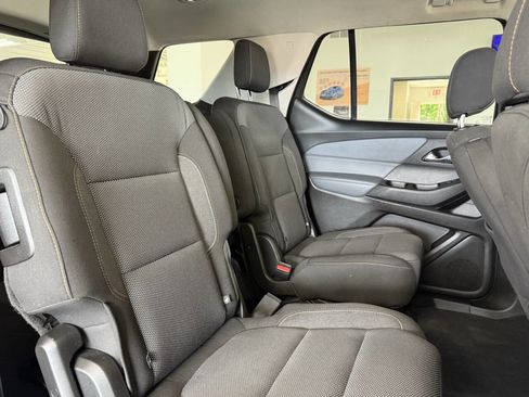 Used 2019 Chevrolet Traverse LT w/ LPO, Cargo Package FWD image 16