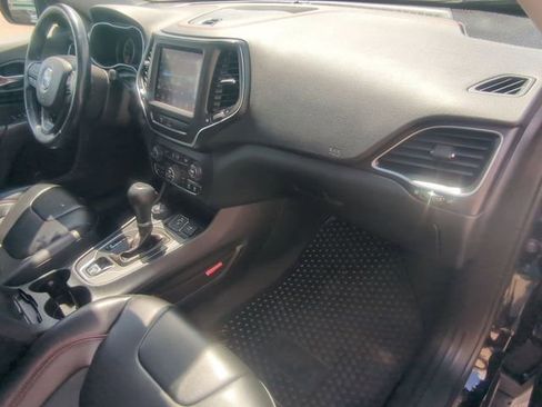 Used 2020 Jeep Cherokee Trailhawk w/ Comfort/Convenience Group AWD/4WD image 26