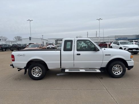 Used 2011 Ford Ranger XLT image 2