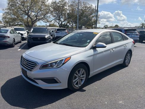 Used 2016 Hyundai Sonata SE image 3