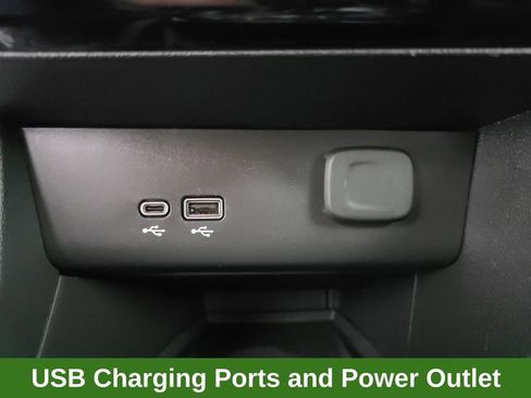 Used 2025 Buick Encore GX Avenir w/ Avenir Technology Package image 38