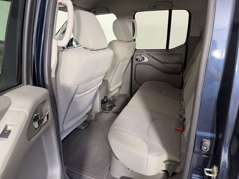 Used 2019 Nissan Frontier SV w/ Value Truck Package AWD/4WD image 17