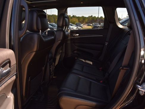 Used 2021 Jeep Grand Cherokee Limited image 33