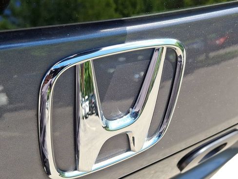 Used 2025 Honda Pilot EX-L image 30