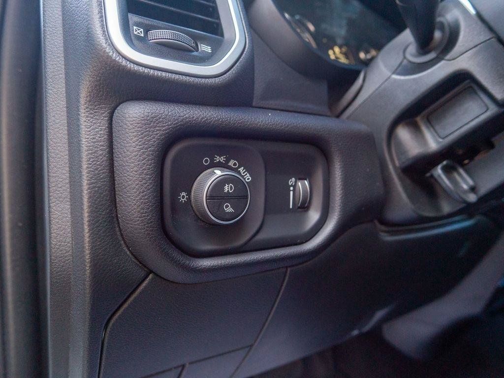 Used 2024 RAM 3500 Big Horn AWD/4WD image 18