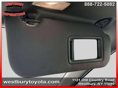 Used 2022 Toyota Camry SE w/ Cold Weather Package FWD image 31