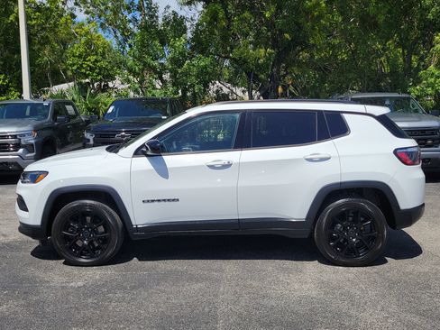 Used 2025 Jeep Compass Latitude w/ Altitude Special Edition AWD/4WD image 6