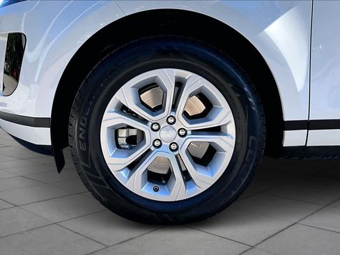 Used 2020 Land Rover Range Rover Evoque S image 10