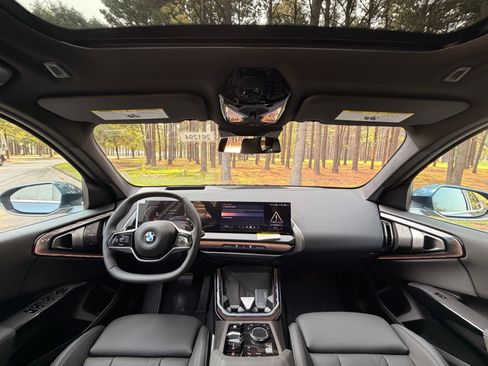 New 2026 BMW X3 xDrive30i w/ Premium Package AWD/4WD image 2