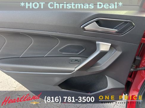 Used 2023 Volkswagen Tiguan SE image 41