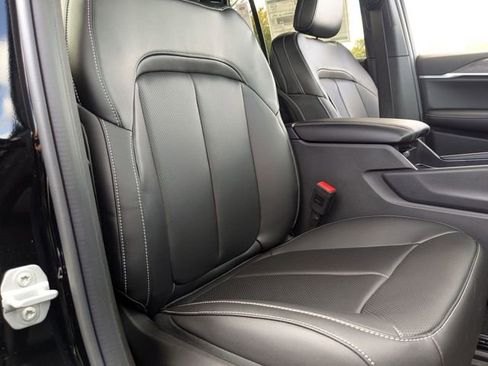 New 2025 Jeep Grand Cherokee Limited w/ Luxury Tech Group II image 39