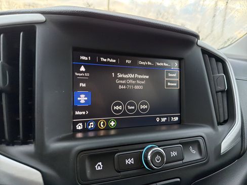 Used 2022 GMC Terrain SLE w/ Driver Convenience Package image 19