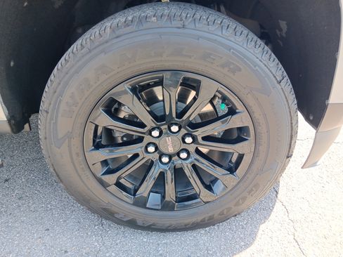 Used 2022 GMC Canyon Elevation w/ Trailering Package image 8