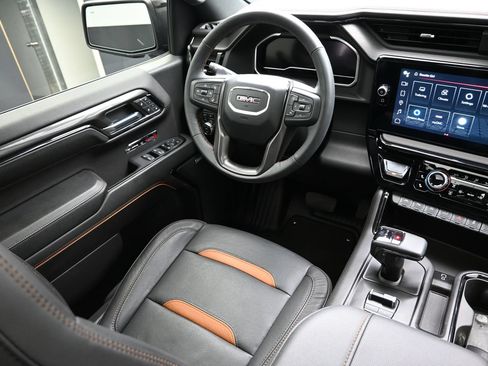 Used 2024 GMC Sierra 1500 AT4 w/ AT4 Preferred Package AWD/4WD image 24