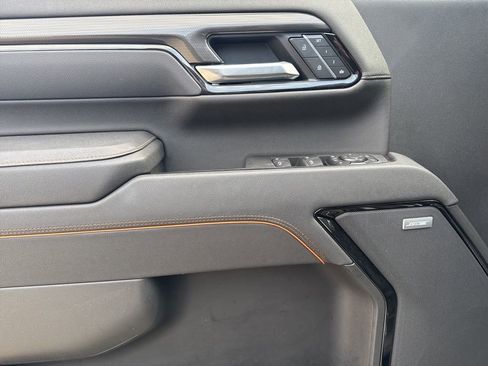 Used 2025 GMC Sierra 2500 AT4 w/ AT4 Premium Plus Package image 10