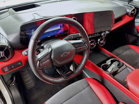 Used 2024 Chevrolet Blazer EV RS image 11