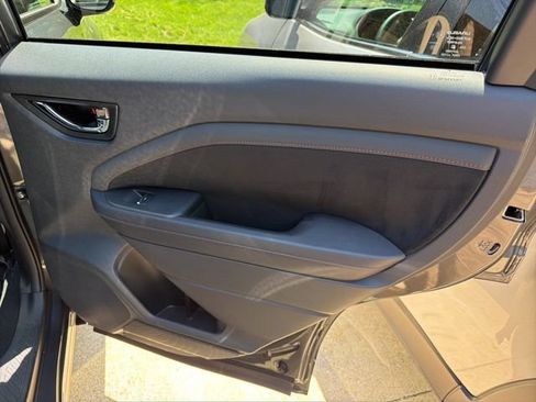 Used 2025 Subaru Forester Touring AWD/4WD image 26