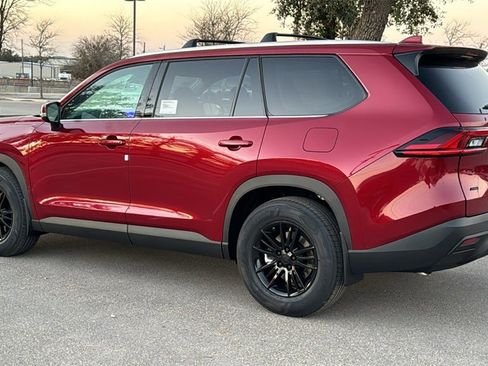 New 2026 Toyota Grand Highlander XLE image 6