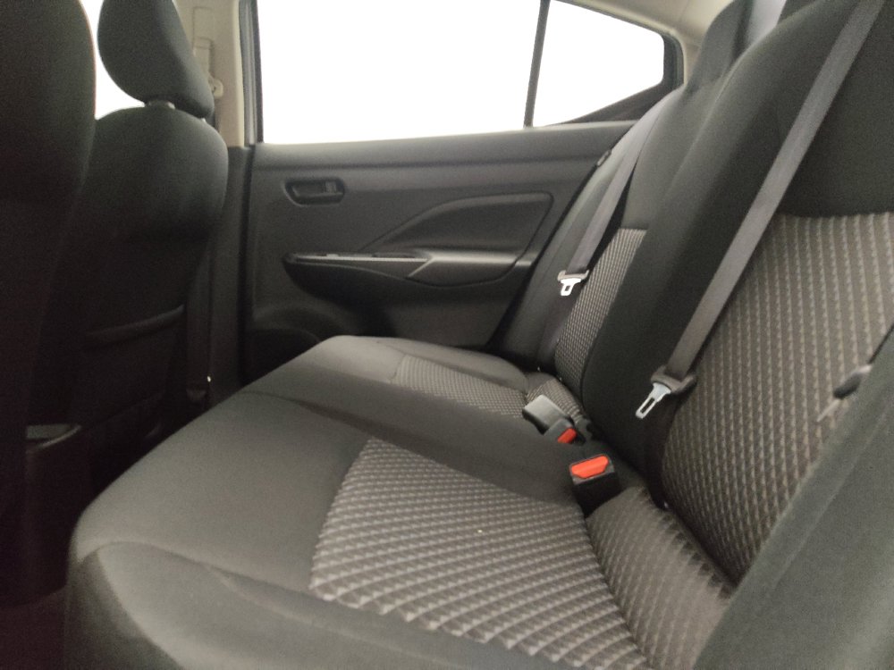 Used 2021 Nissan Versa S FWD image 18