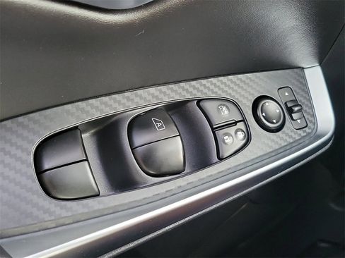 Used 2025 Nissan Sentra SR image 15