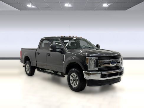 Used 2018 Ford F250 XLT AWD/4WD image 6