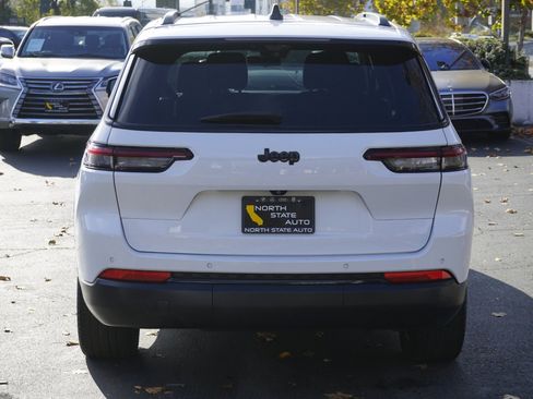 Used 2023 Jeep Grand Cherokee L Limited w/ Luxury Tech Group II image 9