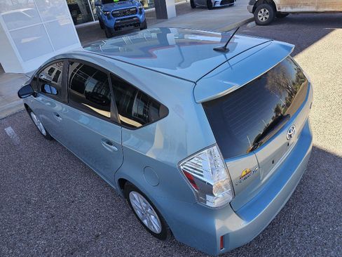 Used 2014 Toyota Prius V Three image 22