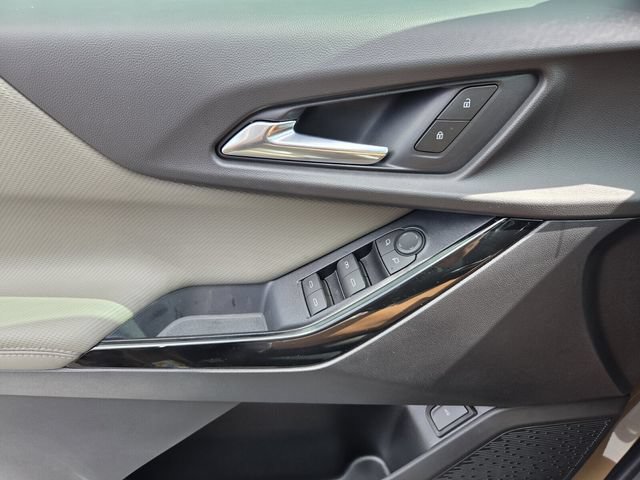 New 2027 Chevrolet Equinox LT w/ Convenience Package II FWD image 12