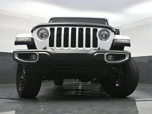 Used 2021 Jeep Gladiator Sport AWD/4WD image 25