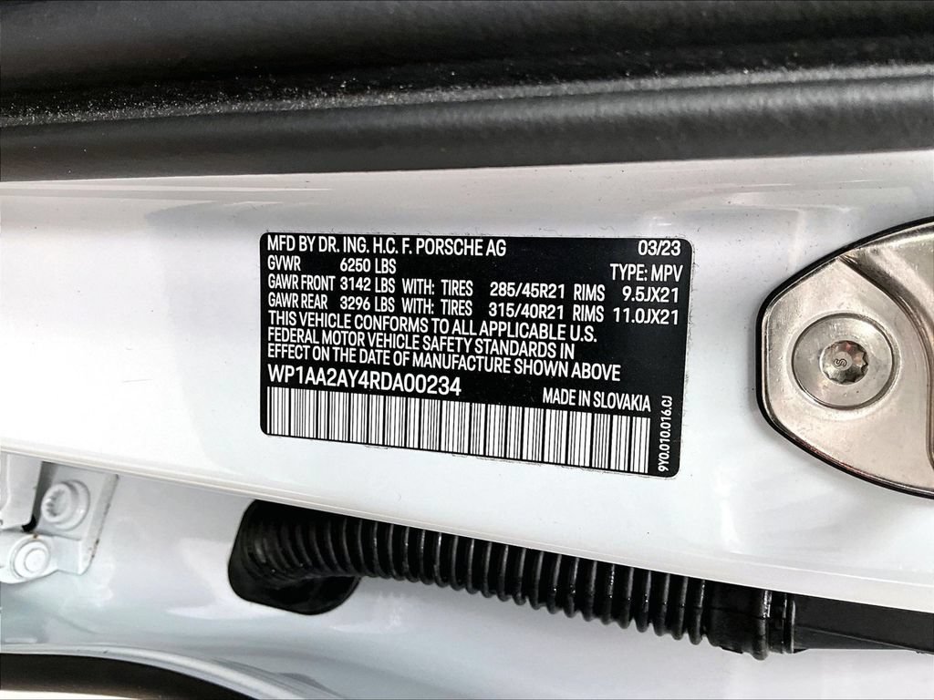 Certified 2024 Porsche Cayenne AWD/4WD image 35