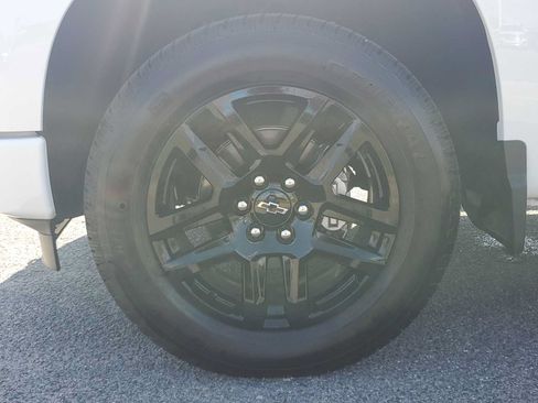 Used 2026 Chevrolet Silverado 1500 Custom w/ LPO, Dark Essentials Package AWD/4WD image 2