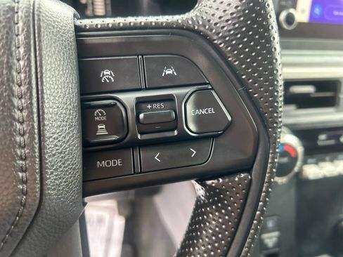 Used 2025 Toyota Tacoma SR w/ SR Upgrade Package AWD/4WD image 26